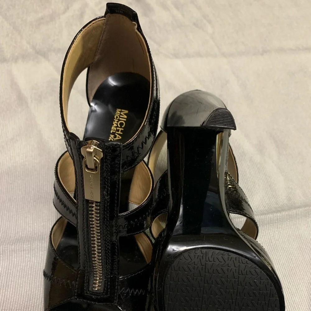 Size 6 - Picture 2 of 3